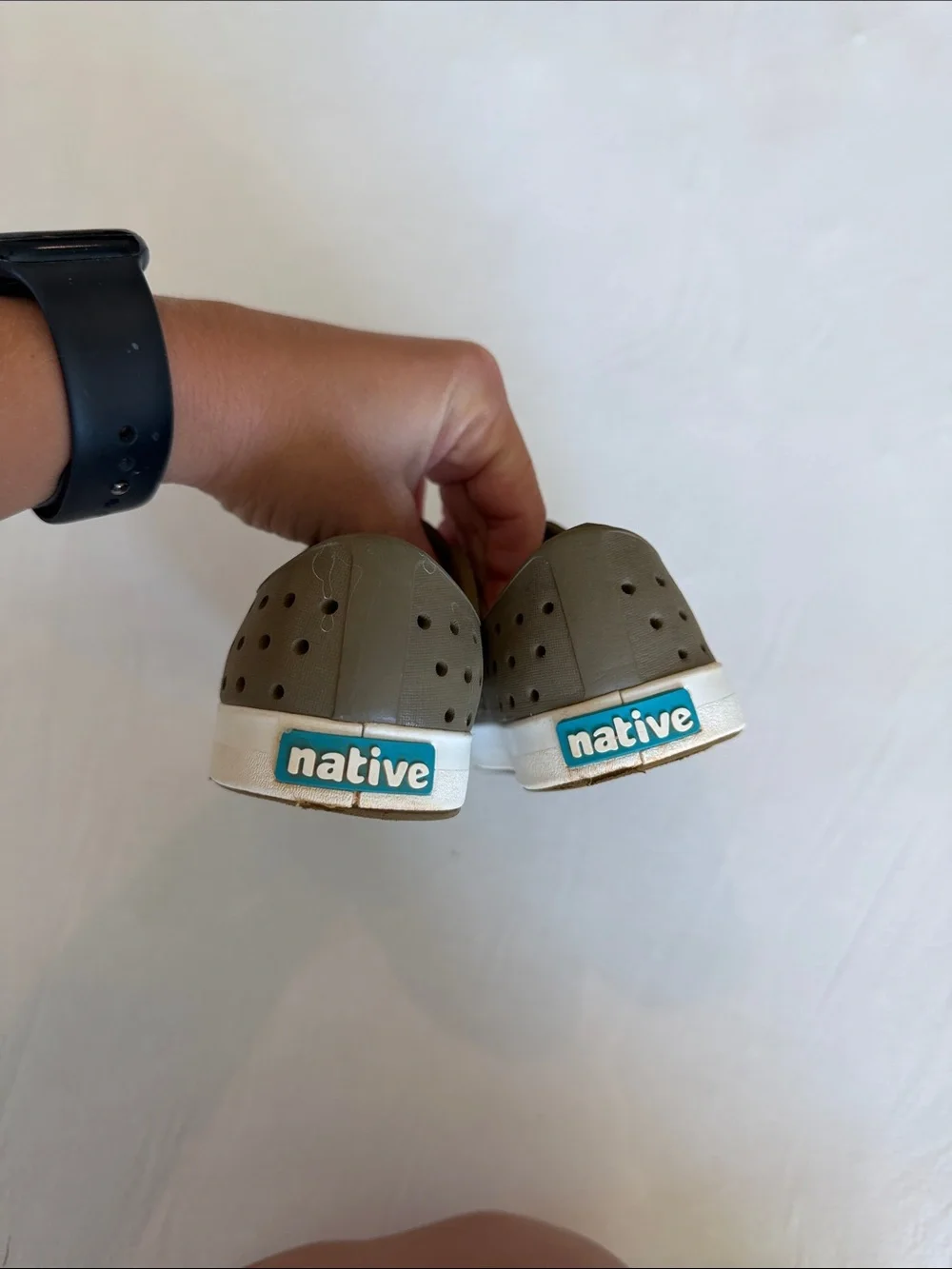 Native Shoes Kids Slip-On Water-Friendly Shoes Size 10/c10